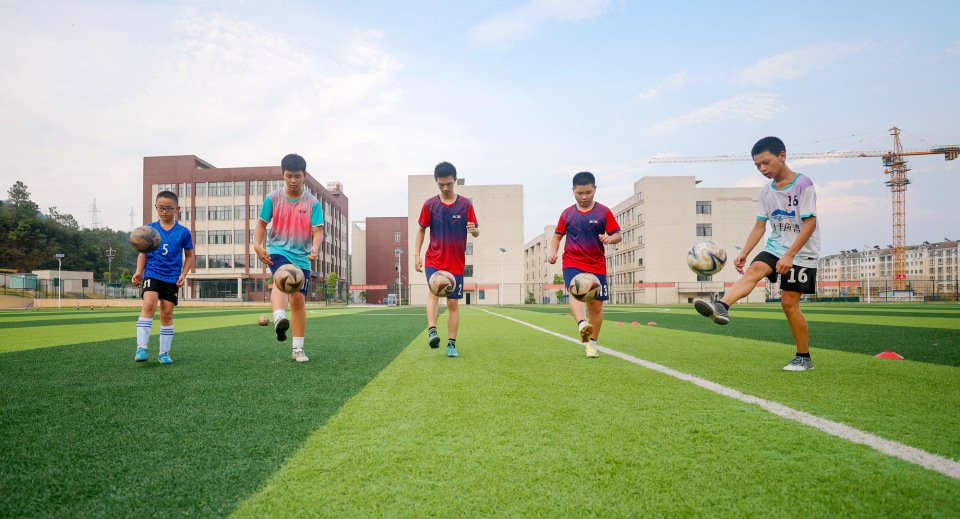 gtimg, 控制足球在